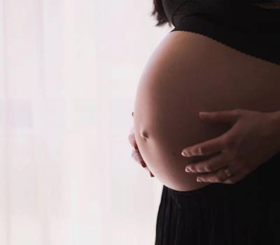 FamiBlog - Douleurs ombilicales pendant la grossesse
