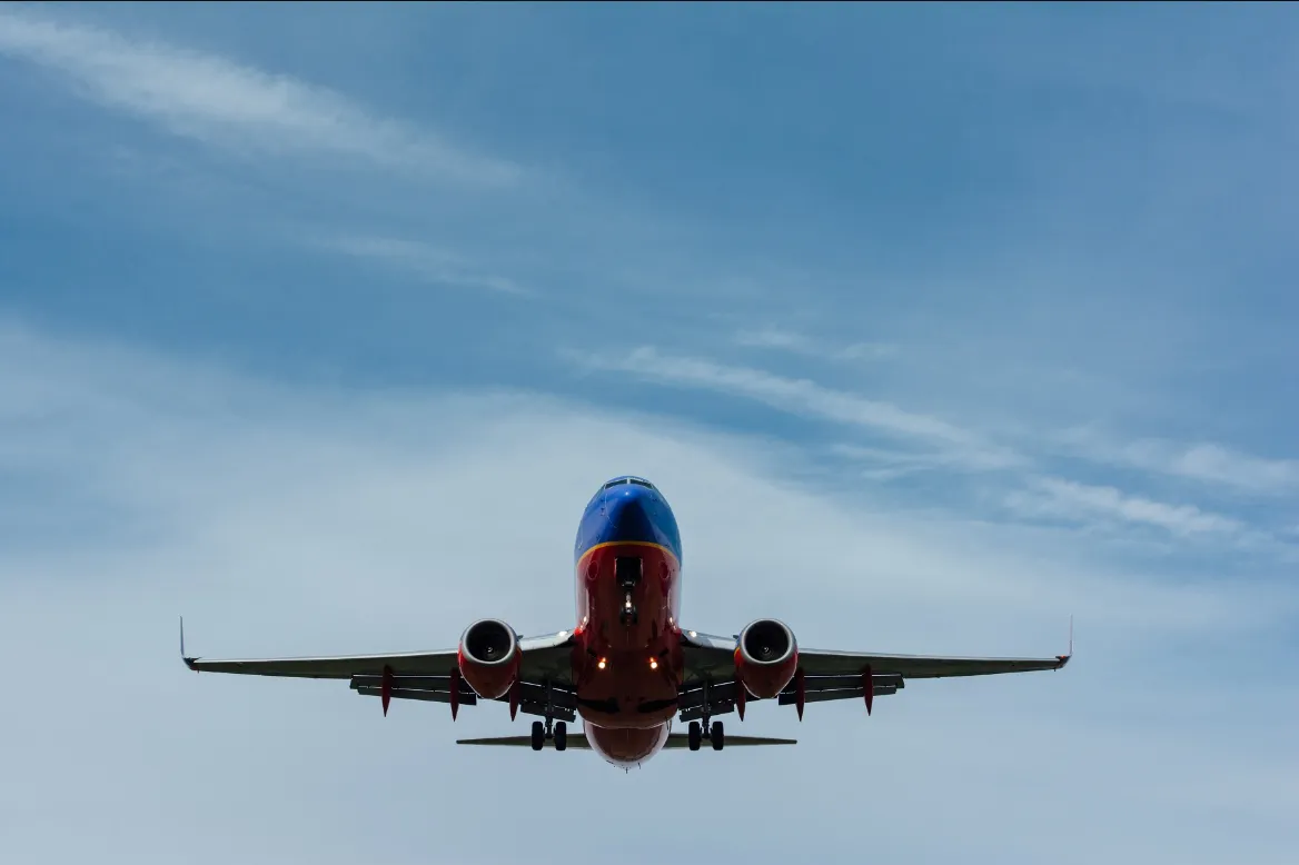 Volare in gravidanza: è sicuro?